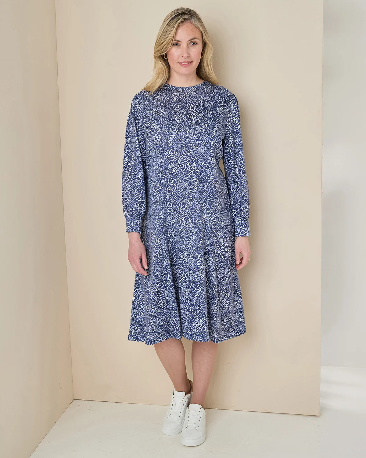 Arianna Patterned Crew Neck Long Sleeved Dress