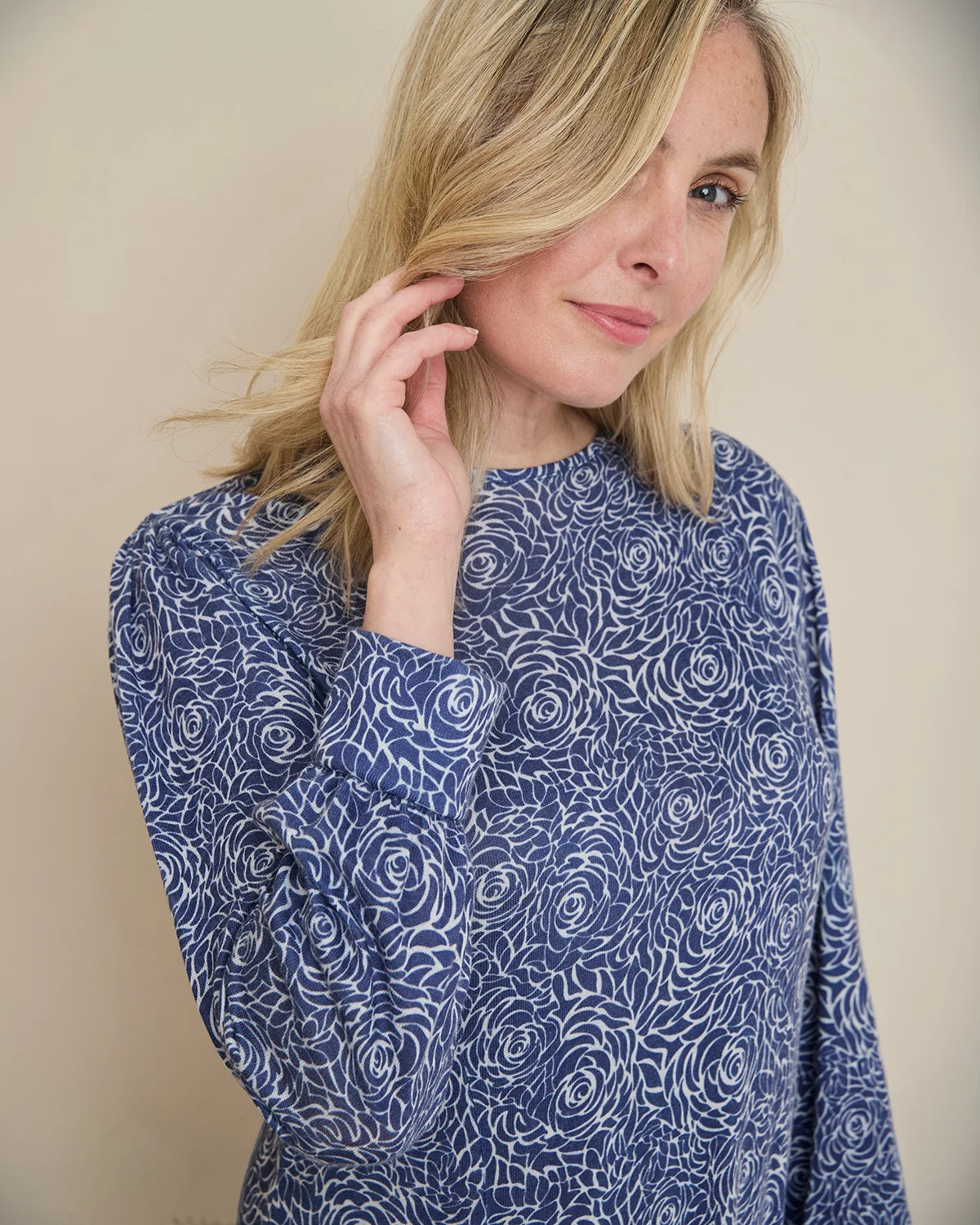 Arianna Patterned Crew Neck Long Sleeved Dress
