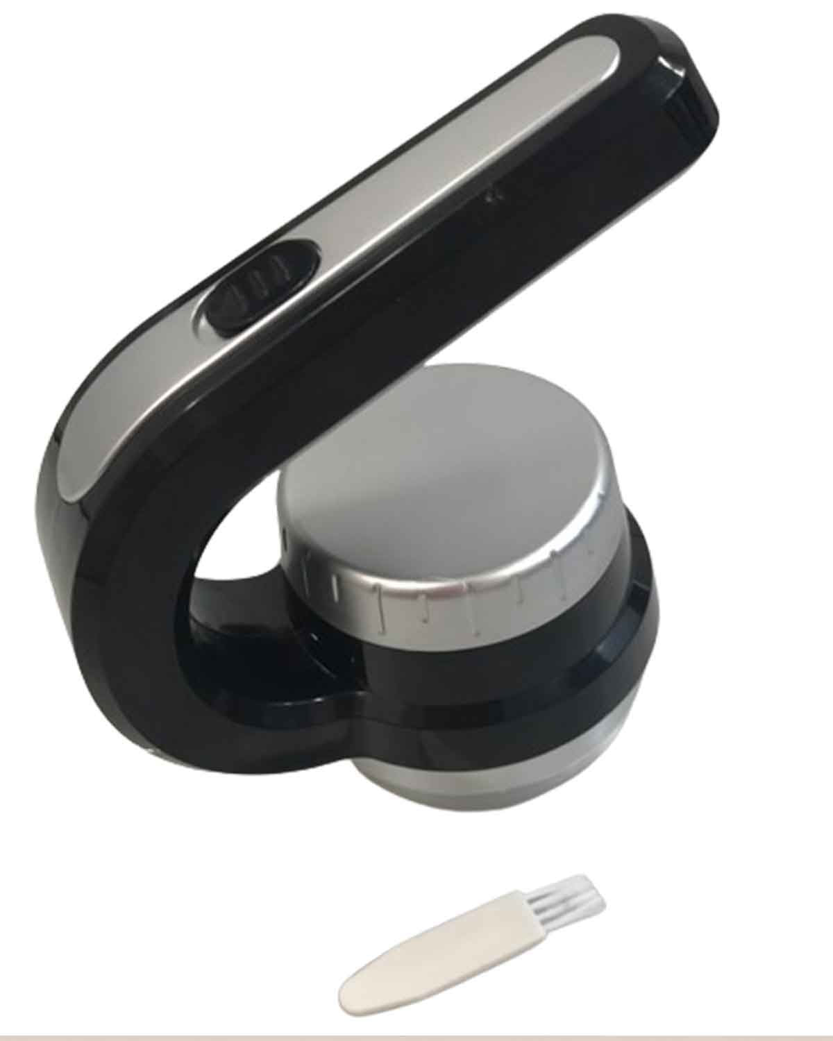 Jumbo Lint Remover - Image 2 - The Classic Boutique
