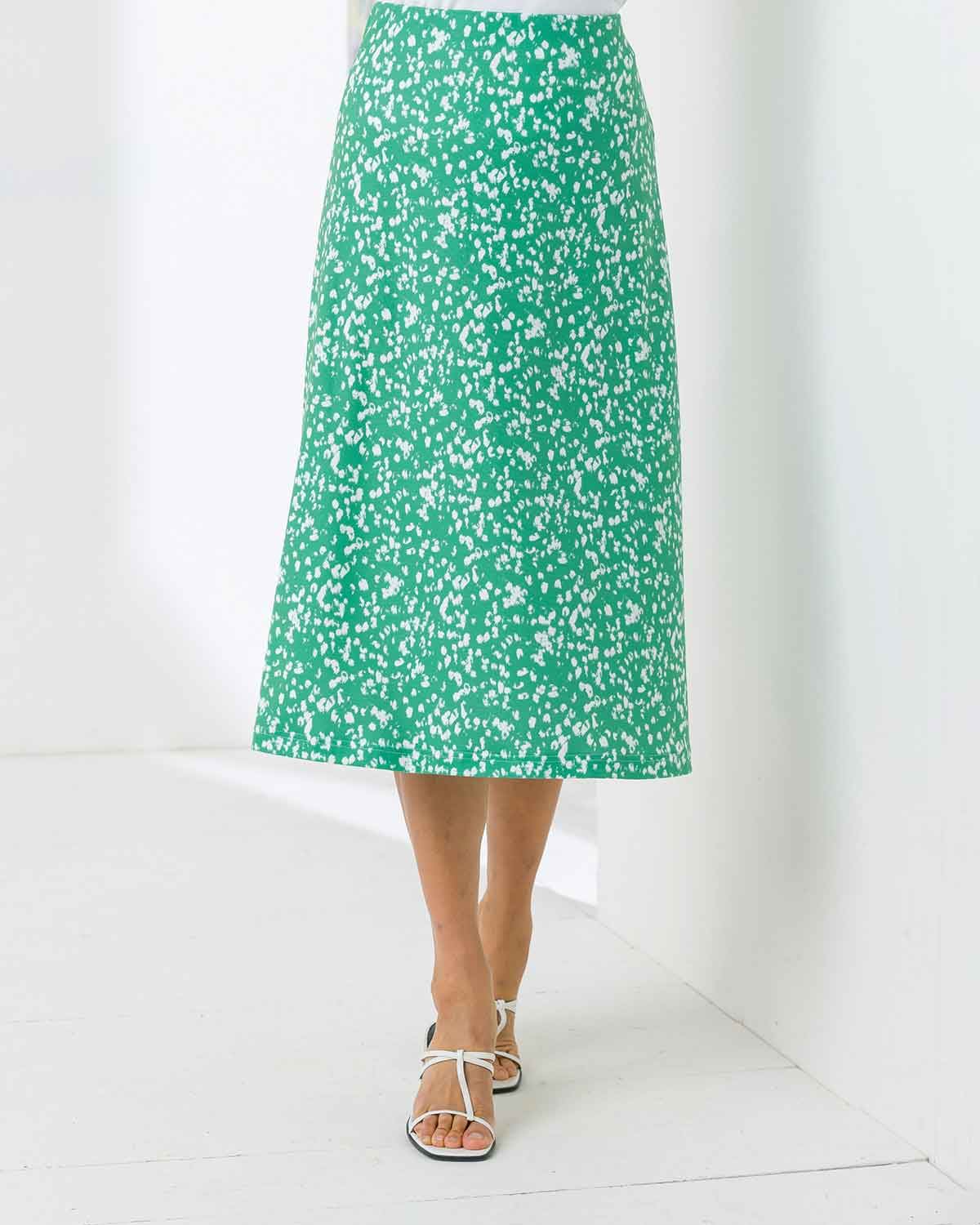 Jardino Patterned Pull On Skirt - Image 2 - The Classic Boutique