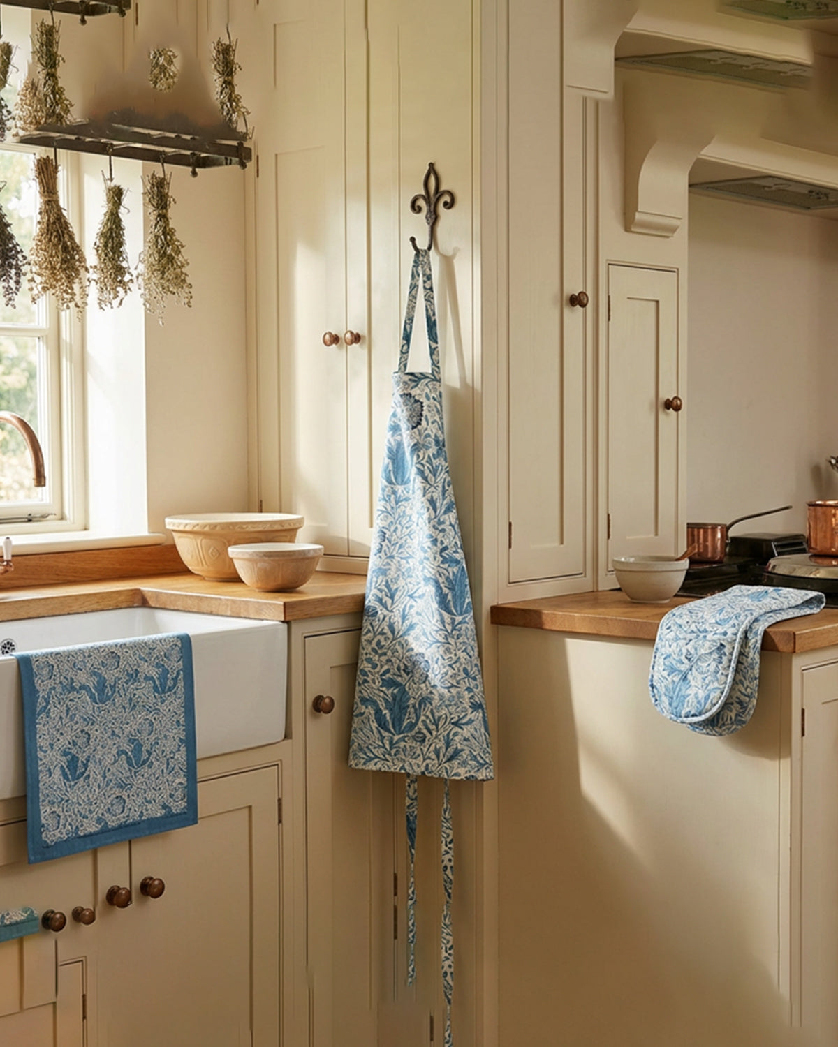 Blue Crompton Kitchen Co-ordinates - Blue