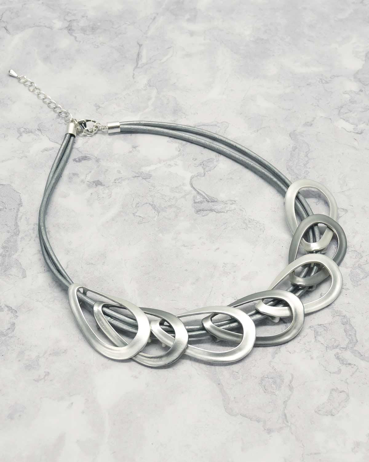Vera Necklace - The Classic Boutique